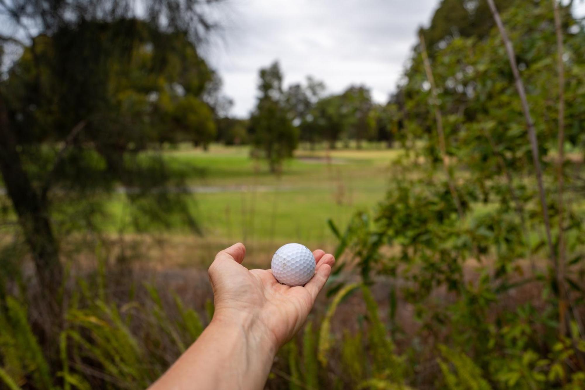 Golf Place Inn Wollongong Primbee Kültér fotó